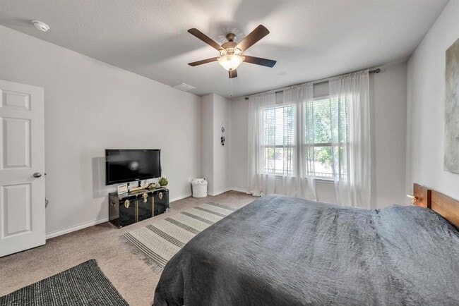 Building Photo - 5404 Golden Canary Ln