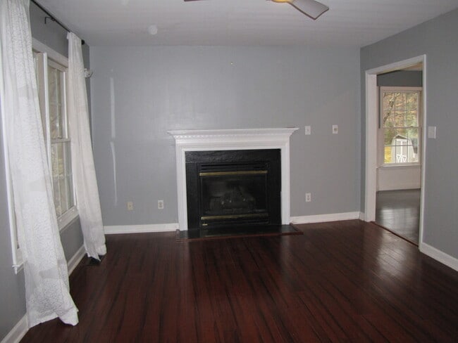 Building Photo - 2627 Bexley Ave