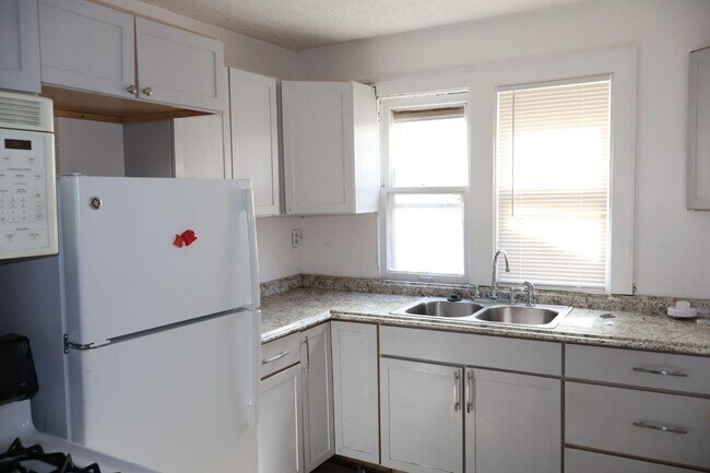 Building Photo - 15840 Indiana St