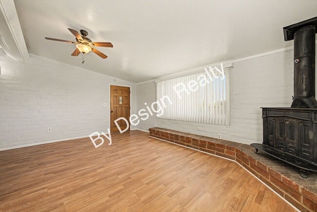 Building Photo - Mid Century Ranch Home on 2+ Acres with Private Pool - Mountain & City Views