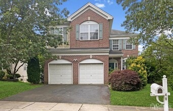 Building Photo - 48 Berkshire Way