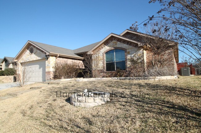 Building Photo - Beautiful Home!