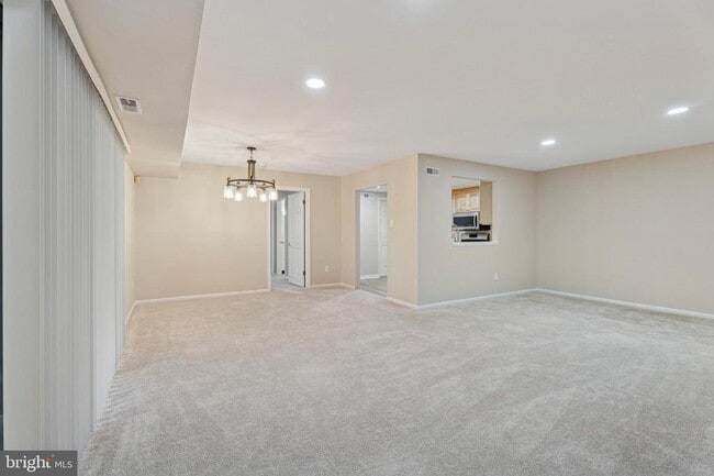 Building Photo - 204 Mountainview Dr