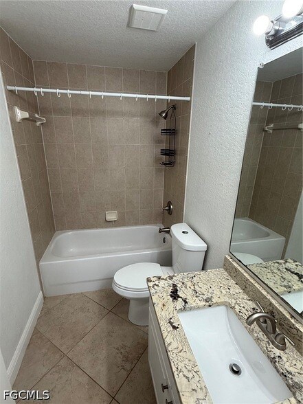 Building Photo - 1306 SW 35th Terrace