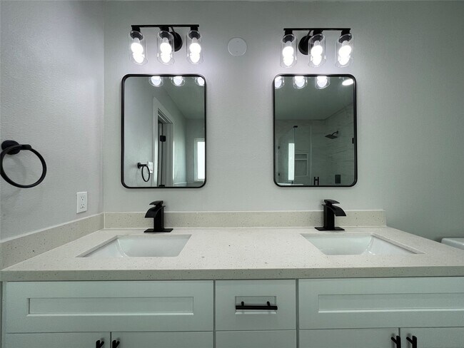 Building Photo - 20919 Hall Colony Ct