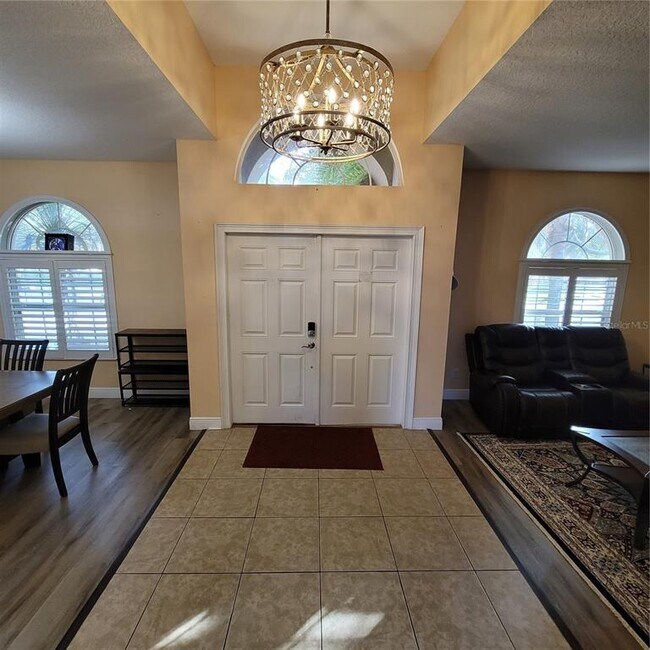 Building Photo - 10850 Breaking Rocks Dr