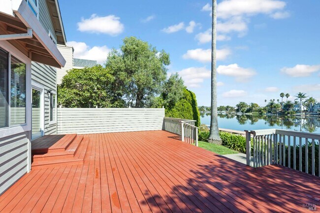 Building Photo - 8 Caribe Isle