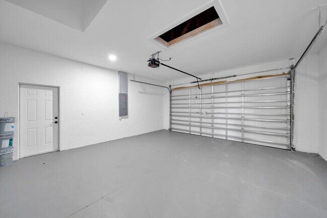 Building Photo - 3704 16th St W