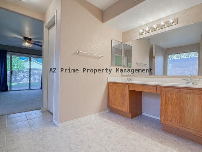 Building Photo - 2534 W Orchid Ln