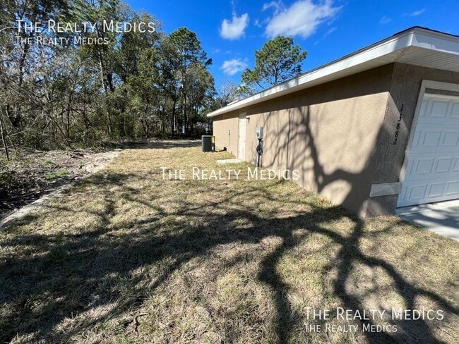 Building Photo - 13882 SW 79th Ave