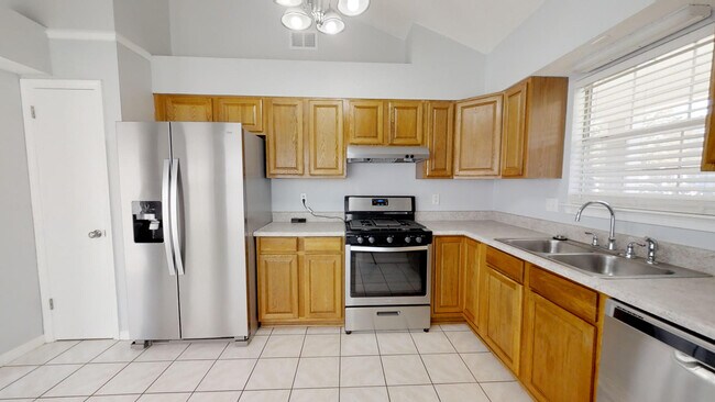 Building Photo - 1922 Heartland Dr