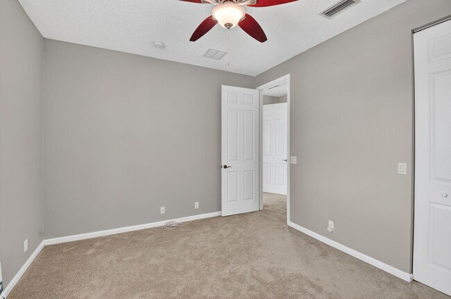 Building Photo - 9917 Cobblestone Creek Dr