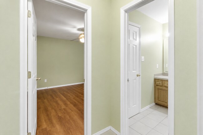 Building Photo - 134 N 49th St