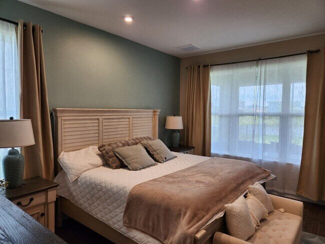 Building Photo - 6331 Laurelcrest Gln