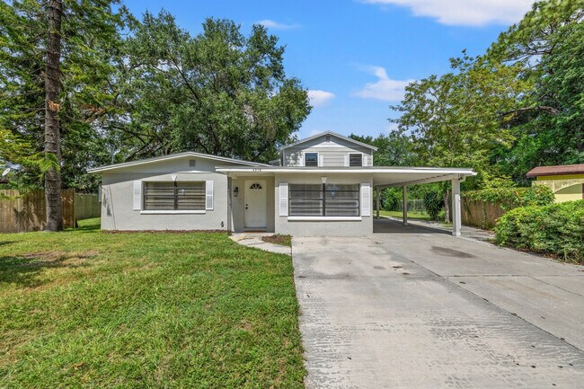 Building Photo - 5805 N 43rd St