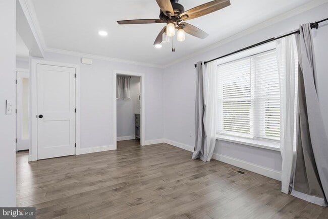 Building Photo - 51 Potter Ct