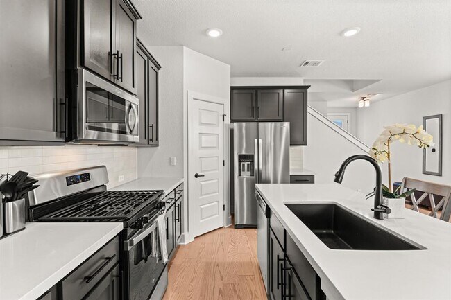 Building Photo - 8512 McKamy Dr