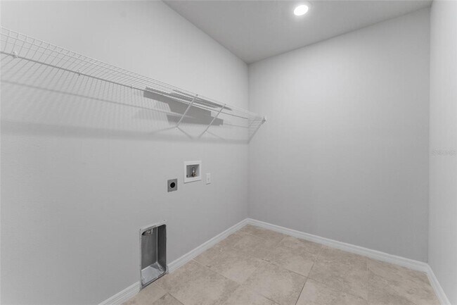 Building Photo - 9642 Summers Cay Cir