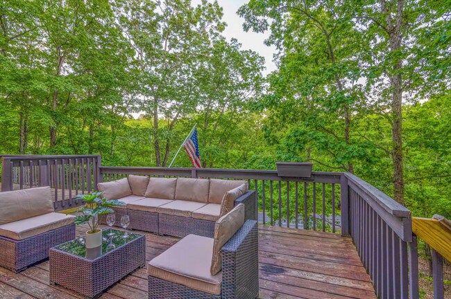 Building Photo - 322 Brentwood Dr