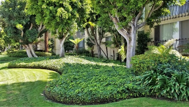 Building Photo - Beautiful 2 Bed, 2 Bath Condo in Great Valley Village Neighborhood