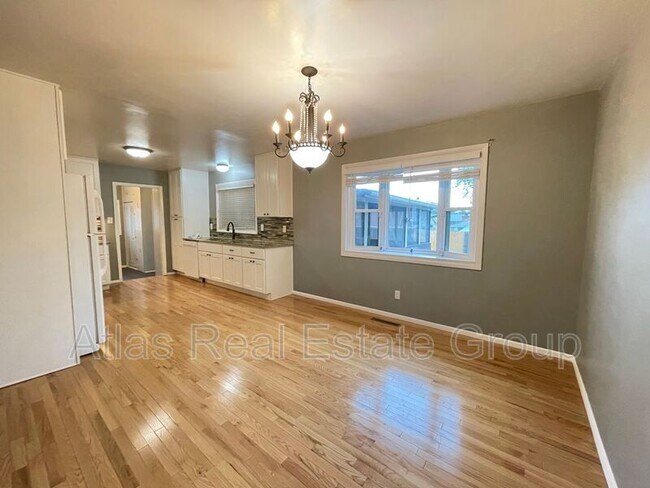 Building Photo - 209 Everett Dr