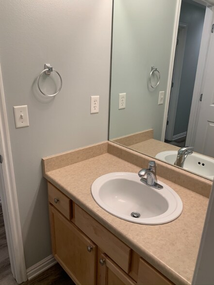 Building Photo - 1438 Brunello Dr