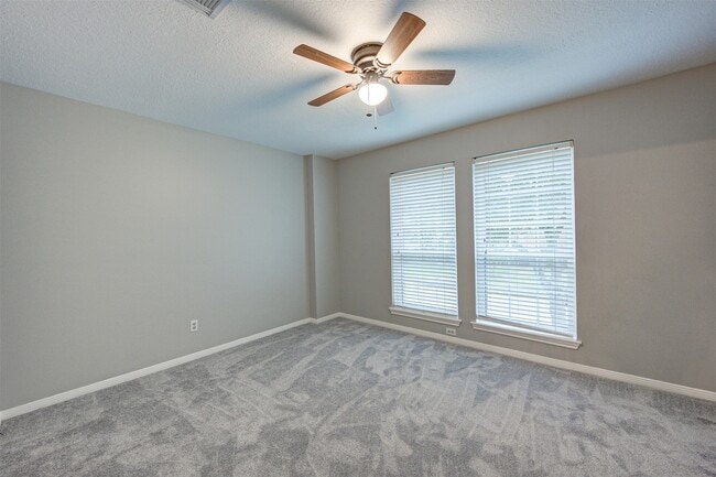 Building Photo - 3422 Mesquite Dr