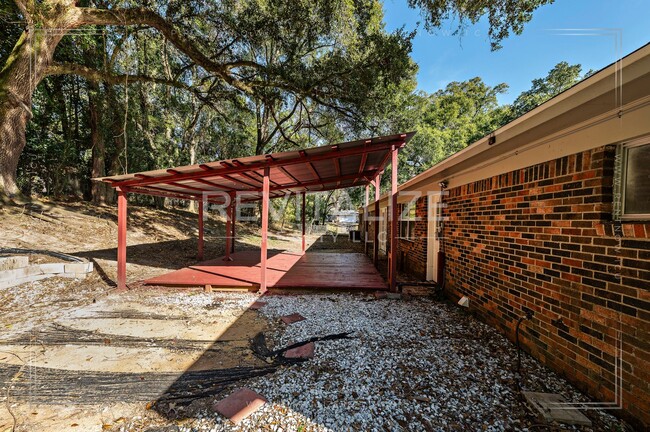 Building Photo - FREE DECEMBER RENT + HALF-DEPOSIT SPECIAL! Spacious 4-Bed 2-Bath Brick Home in West Mobile