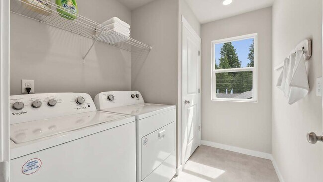 Building Photo - 2101 Boxcar Ct NE