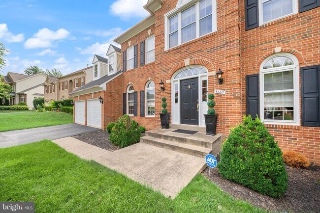 Building Photo - 5667 Lonesome Dove Ct