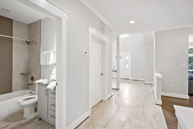 Building Photo - 2901 Random Rd