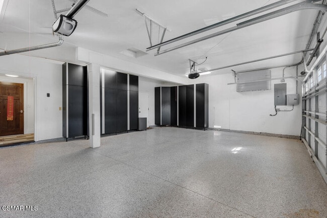 Building Photo - 525 Aqueduct Ct