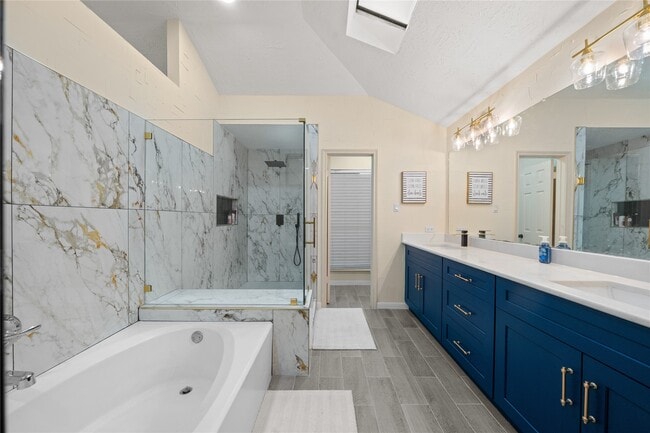 Building Photo - 12635 Ashford Chase Dr