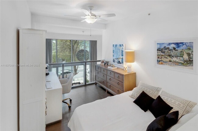 Building Photo - 6000 Collins Ave