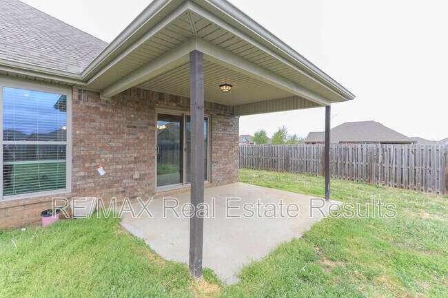 Building Photo - 4494 W Wales Dr