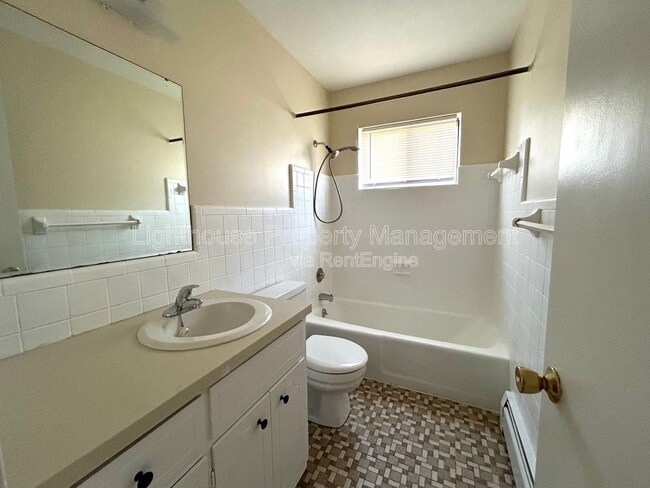 Building Photo - 143 Exchange St SE