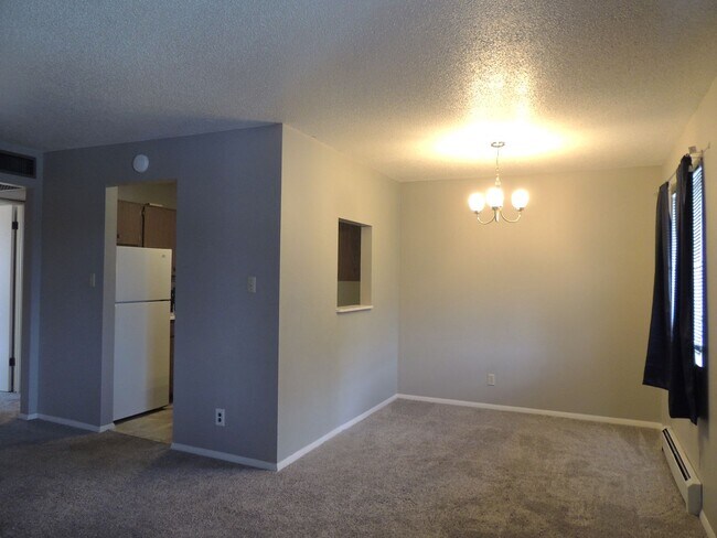 Building Photo - 580 Bookcliff Ave