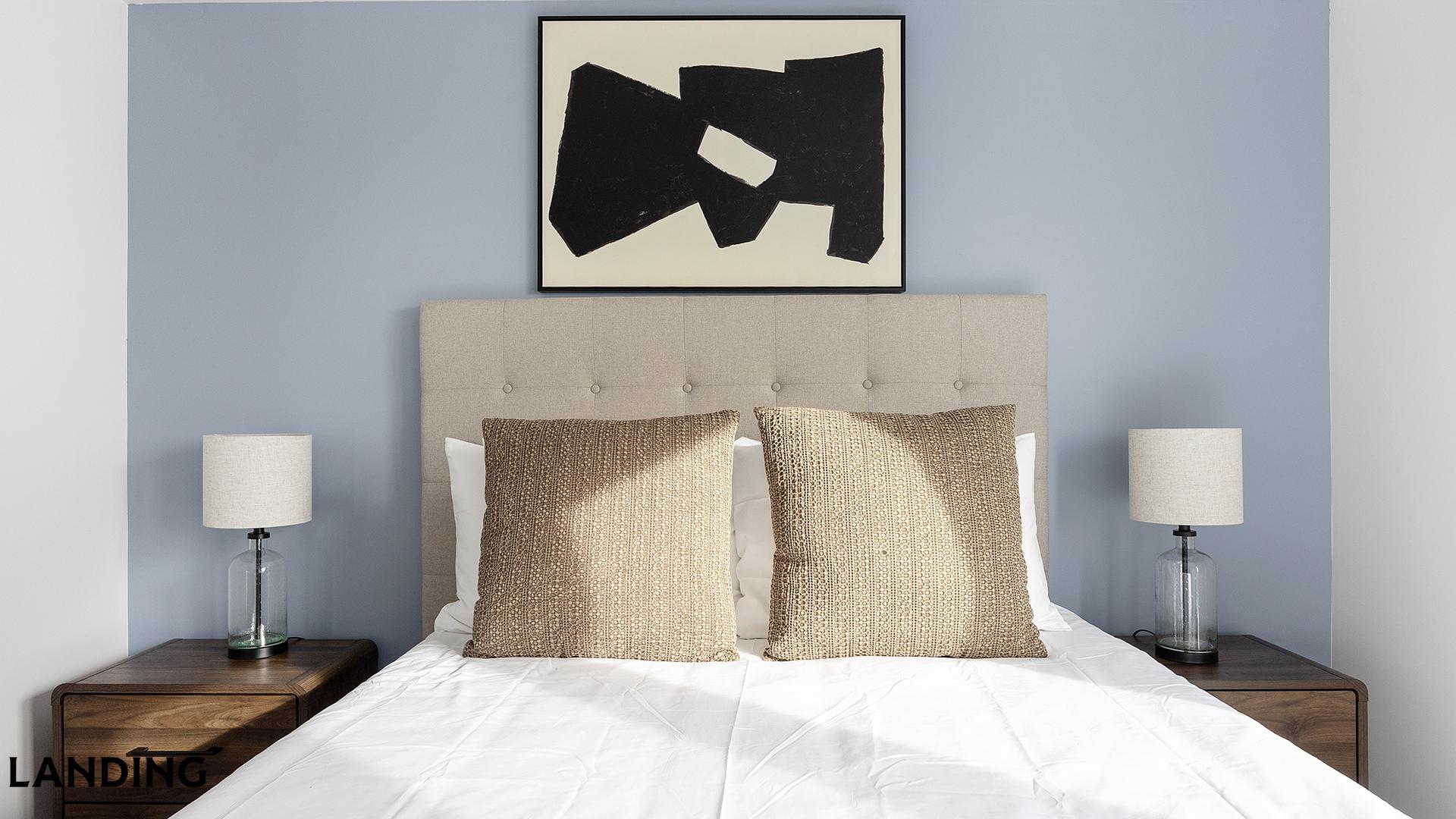 Building Photo - 707 S Farmer Ave