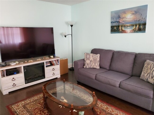 Building Photo - 201 Bedford Trail