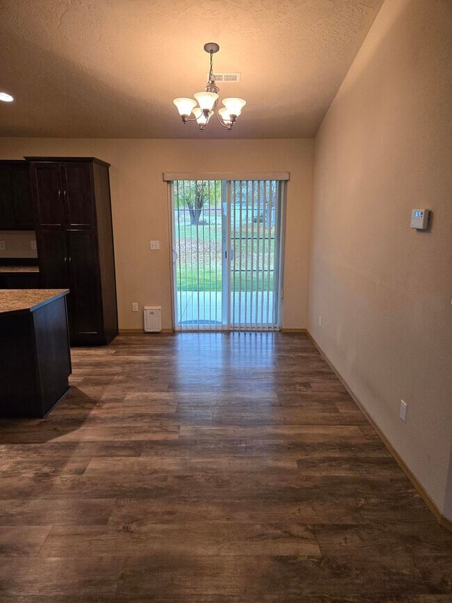 Building Photo - Zero Step Rancher in Deer Park