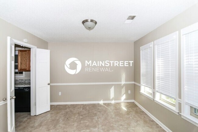 Building Photo - 5 Bedroom Pet-Friendly Home in Memphis, TN with Main Street Renewal