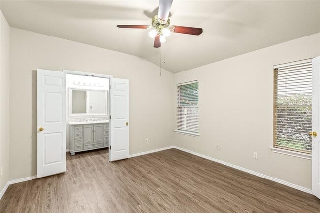 Building Photo - 9417 Bradner Dr
