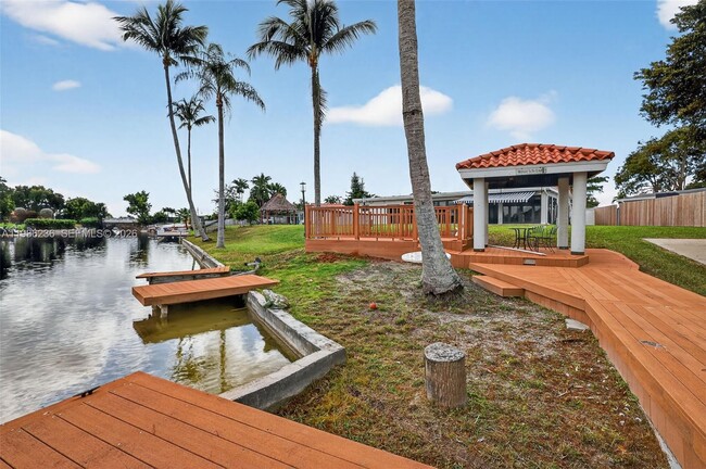 Building Photo - 17841 NW 84th Ct