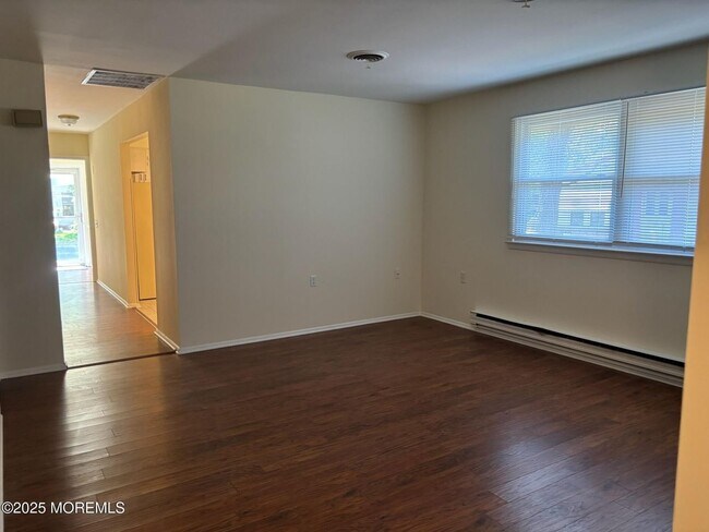 Building Photo - 7A Canton Dr