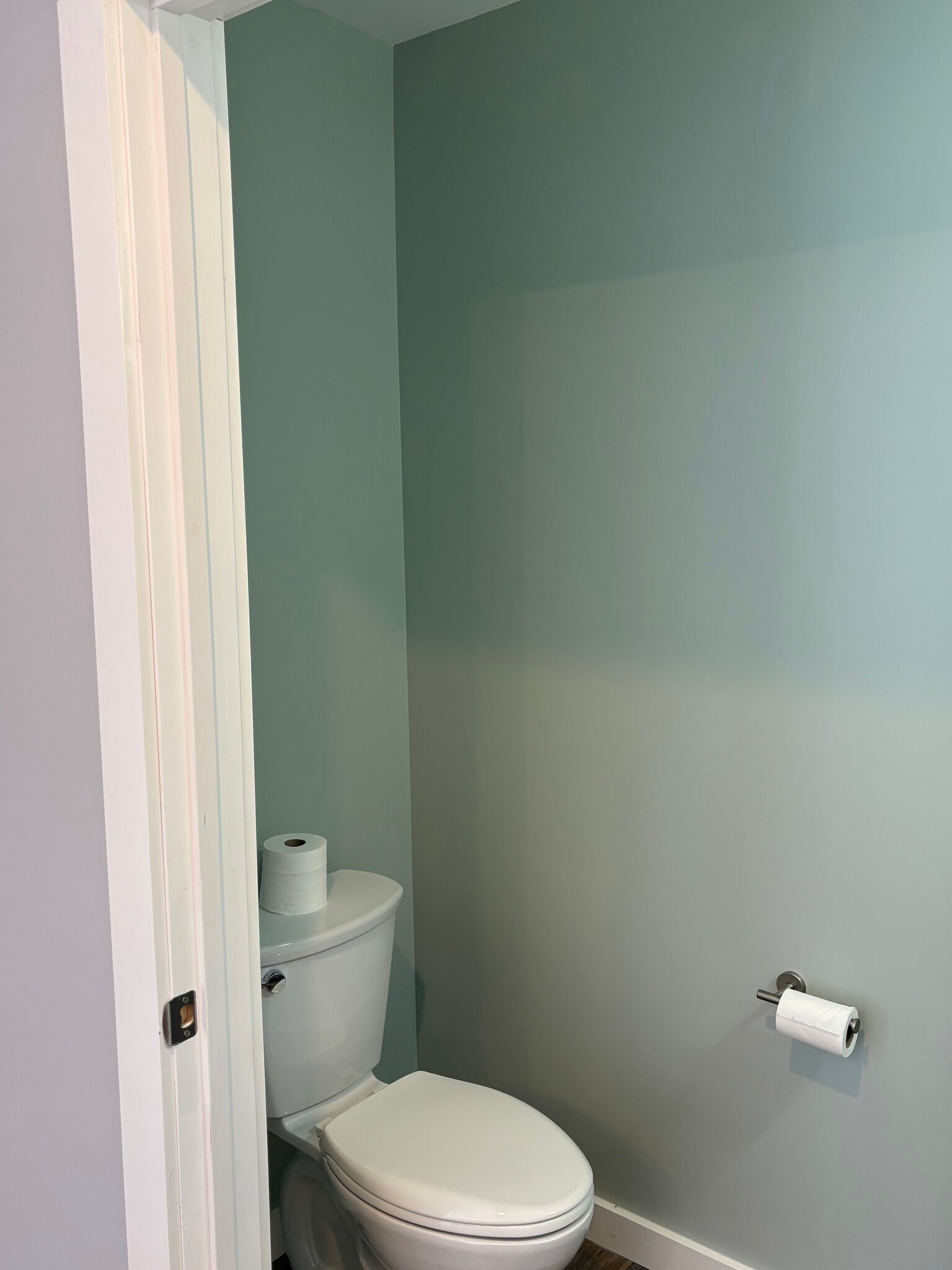 Building Photo - 867 Upper Pleasant Valley Rd