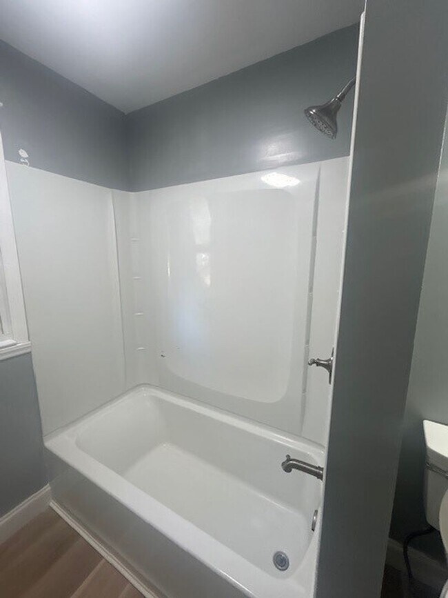 Building Photo - Coming soon!! 3 Bedroom 1 Bath