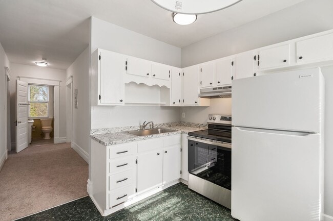 Building Photo - 1113 Camden Ave