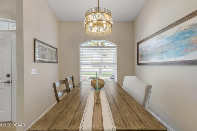 Building Photo - 646 S Pine St