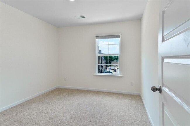 Building Photo - 2187 Foley Pk St