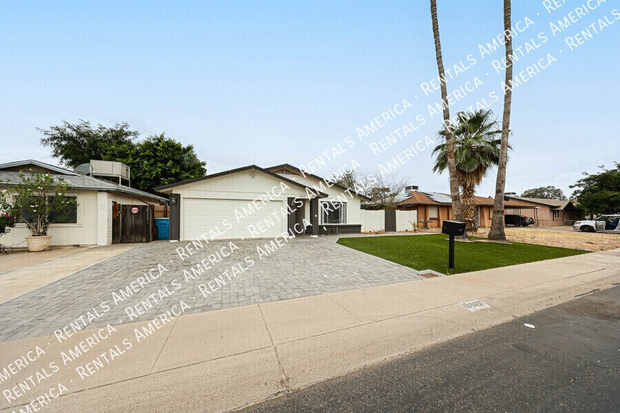 Building Photo - 3837 W Acapulco Ln